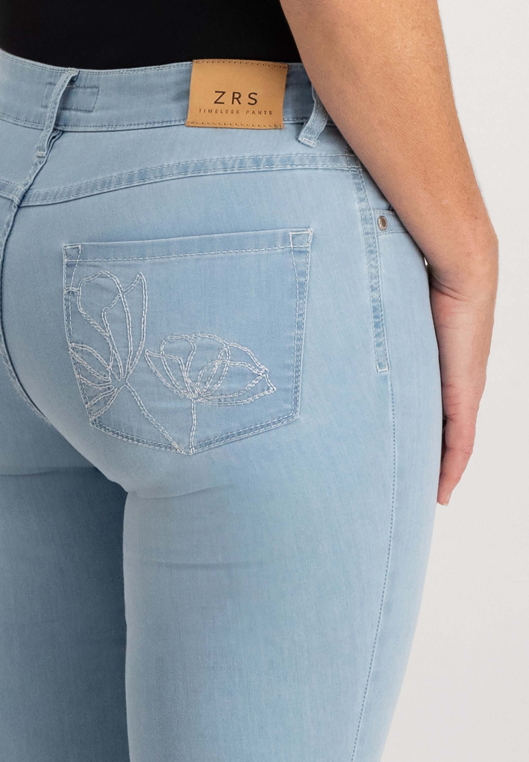 Kora Cropped Jeans | Bleach