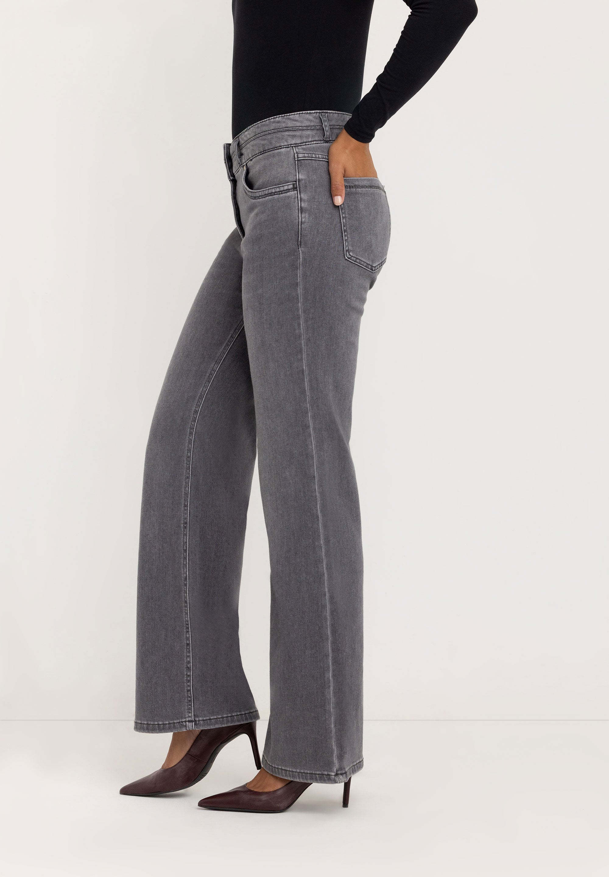 Sarah Bootcut Jeans | Authentic Grey